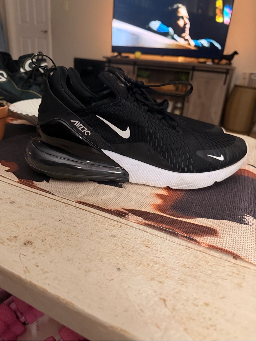 Men’s size 12 Nike Air Max 270 Men's Sneakers - Black/White - Picture 5 of 12